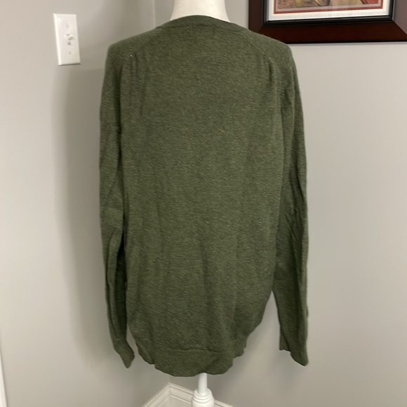 LL Bean Men’s Large Tall Large 100% Lambs Wool V-Neck Sweater Green - Picture 3 of 4